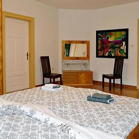 Rotschoenberg Im Tal Der Freiberger Mulde Großschirma