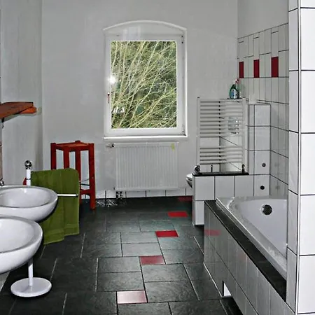 Rotschoenberg Im Tal Der Freiberger Mulde *