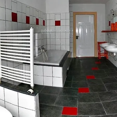 Rotschoenberg Im Tal Der Freiberger Mulde *